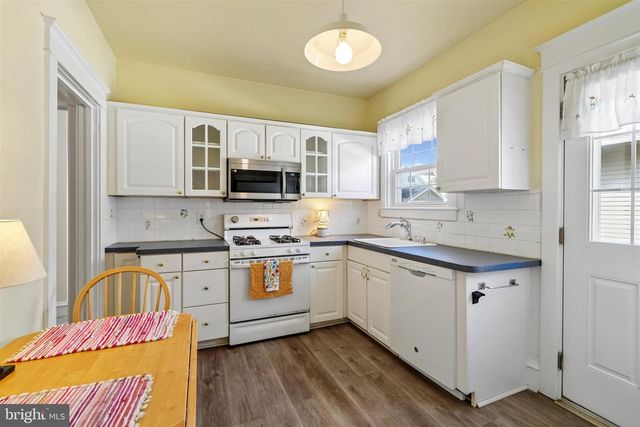 224 S MADISON AVE, Upper Darby, PA 19082