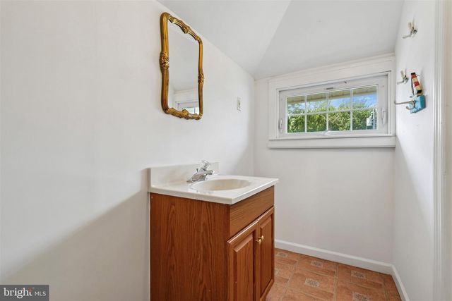 224 S MADISON AVE, Upper Darby, PA 19082