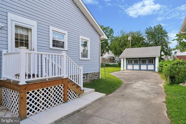 224 S MADISON AVE, Upper Darby, PA 19082