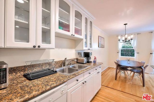 1111 11th Street 3, Santa Monica, CA 90403