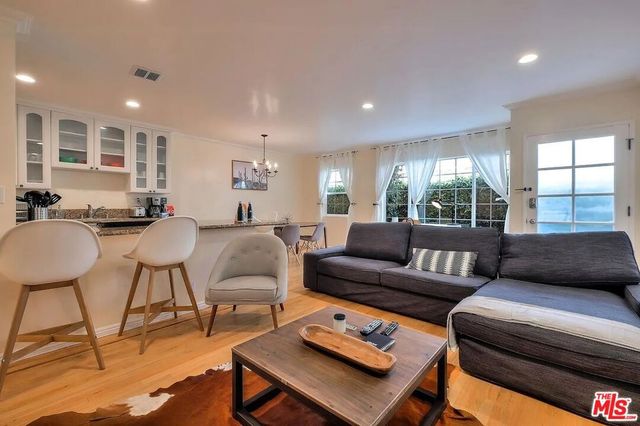 1111 11th Street 3, Santa Monica, CA 90403