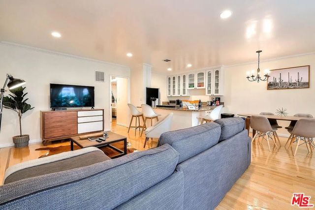 1111 11th Street 3, Santa Monica, CA 90403