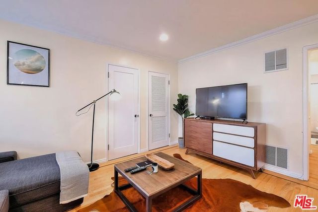 1111 11th Street 3, Santa Monica, CA 90403