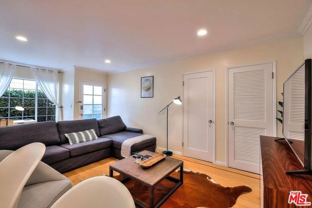 1111 11th Street 3, Santa Monica, CA 90403