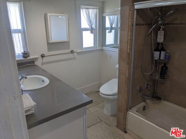 4547 W 16th Pl, Los Angeles, CA 90019