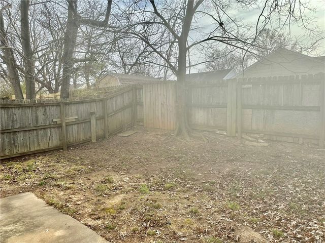 1909 Cypress Place A, Springdale, AR 72762