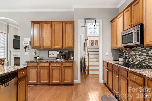 1334 Sarandon Drive, Matthews, NC 28104