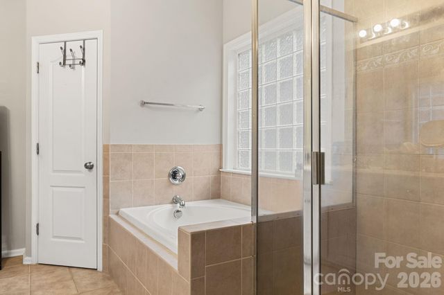 1334 Sarandon Drive, Matthews, NC 28104