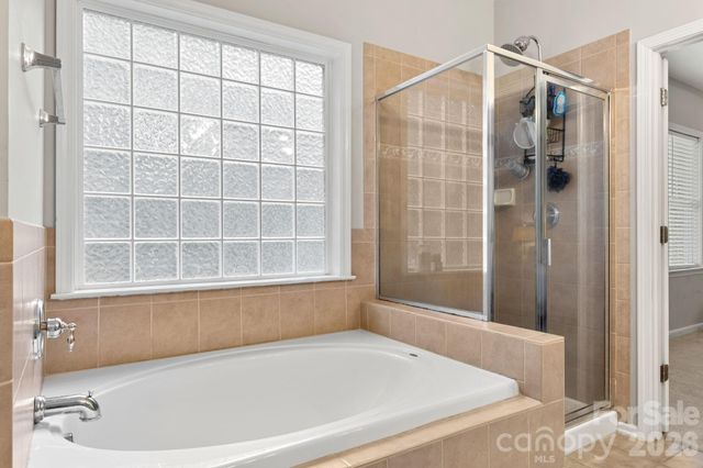1334 Sarandon Drive, Matthews, NC 28104