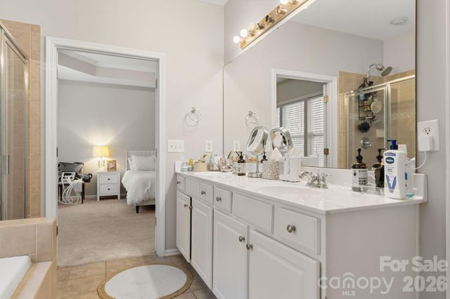 1334 Sarandon Drive, Matthews, NC 28104