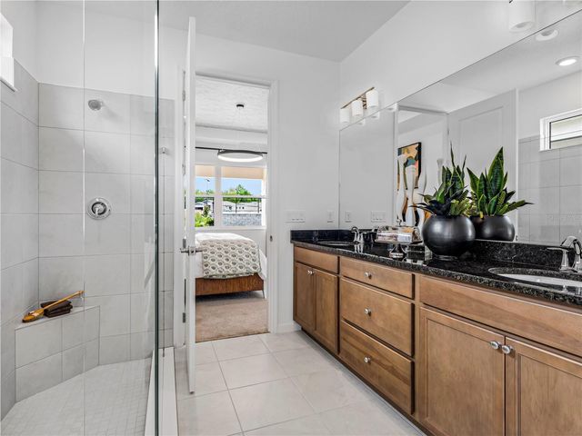 514 HAMMOCK OAKS BOULEVARD, Lady Lake, FL 32159