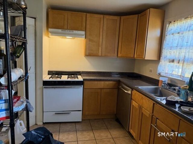 5 Treat Street 4A, West Haven, CT 06516