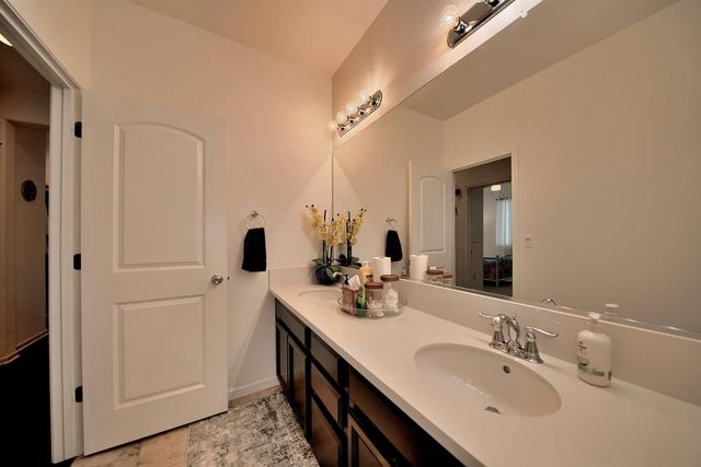 18607 Delta Ct, Lathrop, CA 95330