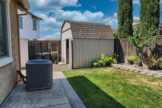 18607 Delta Ct, Lathrop, CA 95330
