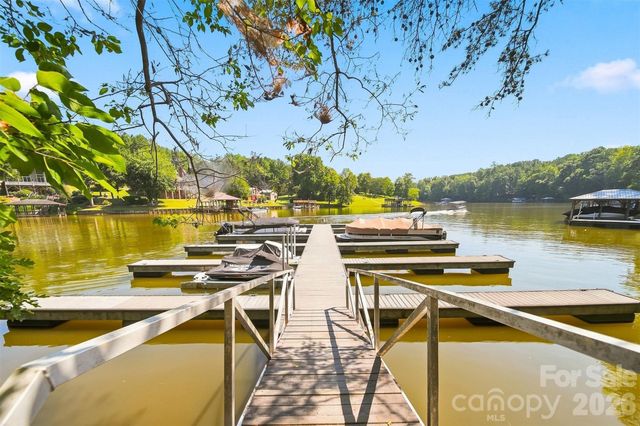 6048 Plantation Pointe Drive, Granite Falls, NC 28630