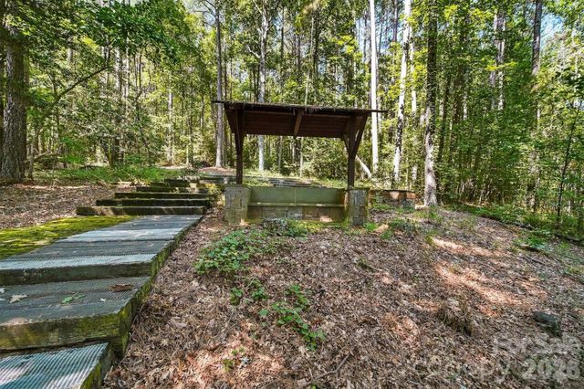 6048 Plantation Pointe Drive, Granite Falls, NC 28630