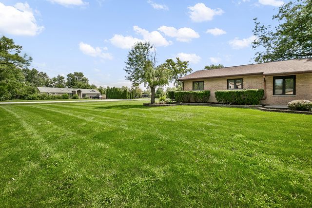 16400 Sherwood Drive, Orland Park, IL 60462