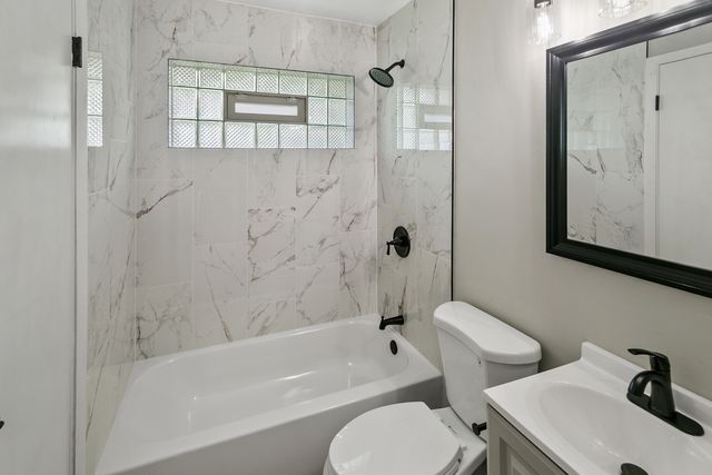 16400 Sherwood Drive, Orland Park, IL 60462