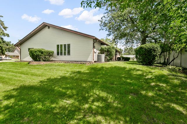 16400 Sherwood Drive, Orland Park, IL 60462