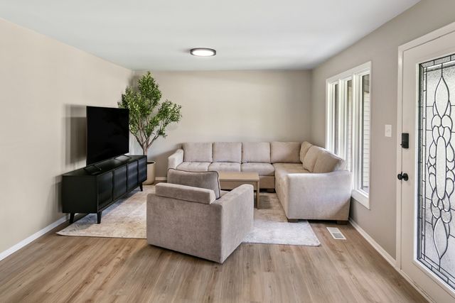 16400 Sherwood Drive, Orland Park, IL 60462