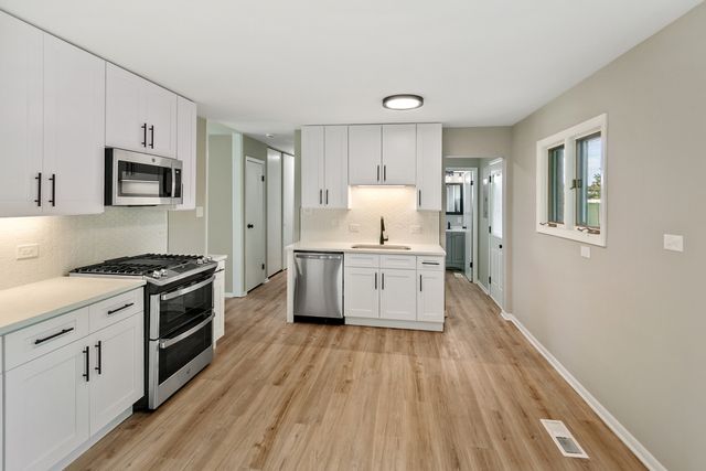 16400 Sherwood Drive, Orland Park, IL 60462