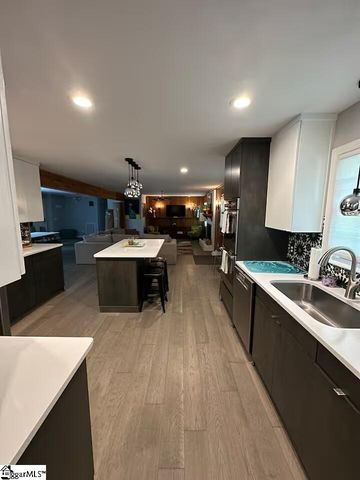 5 Aberdare Court, Greenville, SC 29615