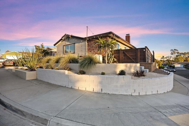 6951 Gordon, La Mesa, CA 91942
