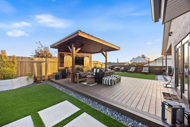 6951 Gordon, La Mesa, CA 91942