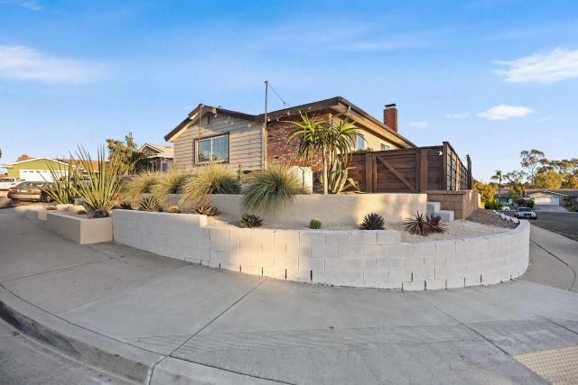 6951 Gordon, La Mesa, CA 91942