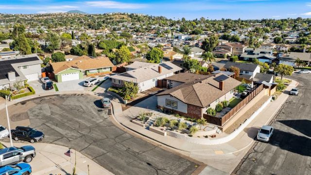 6951 Gordon, La Mesa, CA 91942
