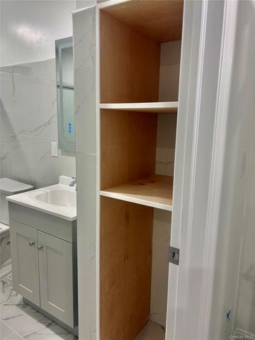 15 Potamac St., Yonkers, NY 10710