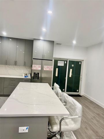 15 Potamac St., Yonkers, NY 10710