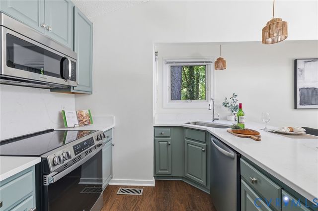14207 Broad Oaks Ct, Midlothian, VA 23112