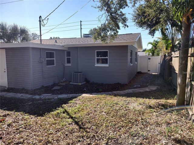4637 12TH AVENUE N, St Petersburg, FL 33713