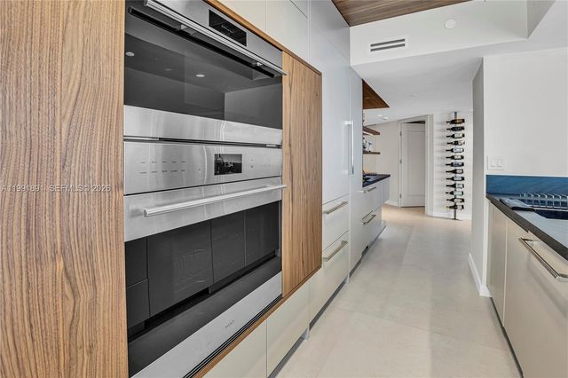 16485 Collins Ave 431, Sunny Isles Beach, FL 33160