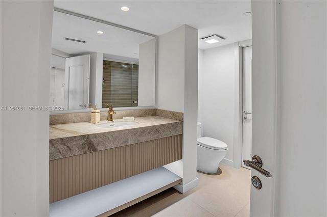 16485 Collins Ave 431, Sunny Isles Beach, FL 33160