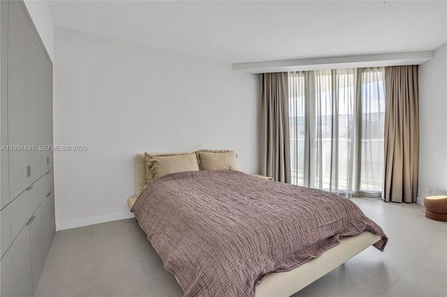 16485 Collins Ave 431, Sunny Isles Beach, FL 33160