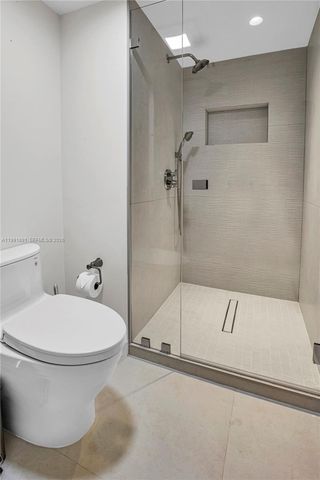 16485 Collins Ave 431, Sunny Isles Beach, FL 33160