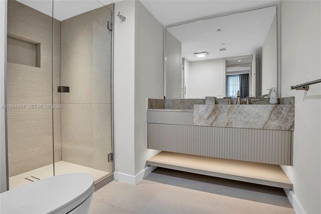 16485 Collins Ave 431, Sunny Isles Beach, FL 33160