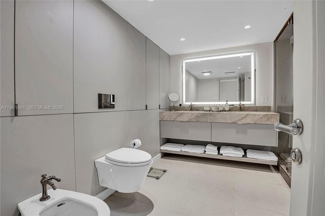 16485 Collins Ave 431, Sunny Isles Beach, FL 33160