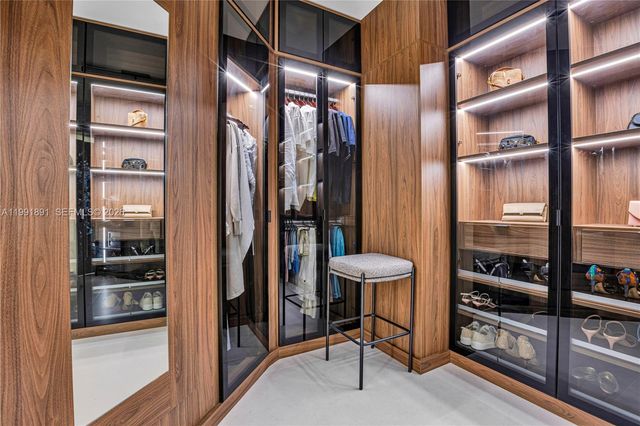 16485 Collins Ave 431, Sunny Isles Beach, FL 33160