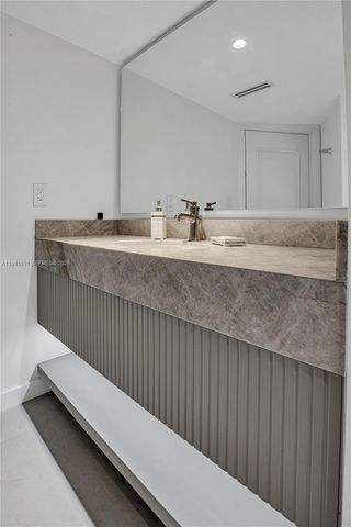 16485 Collins Ave 431, Sunny Isles Beach, FL 33160