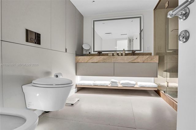 16485 Collins Ave 431, Sunny Isles Beach, FL 33160