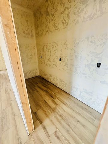 1236 Twin Oaks Drive, Blanchard, OK 73010