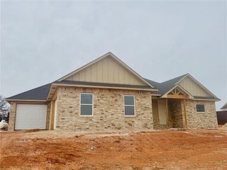 1236 Twin Oaks Drive, Blanchard, OK 73010