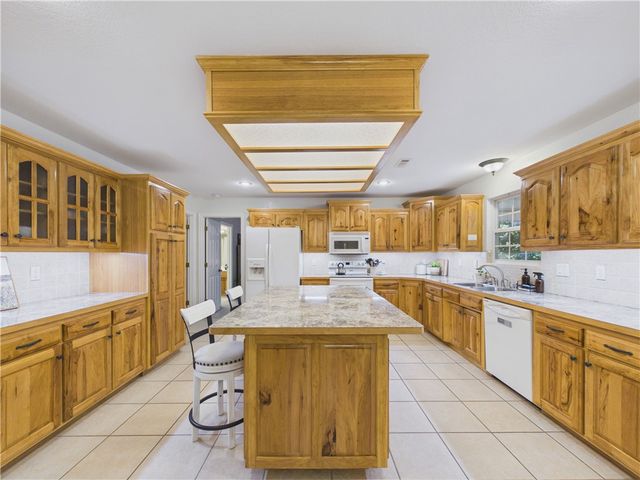 8 Benwick Lane, Bella Vista, AR 72714