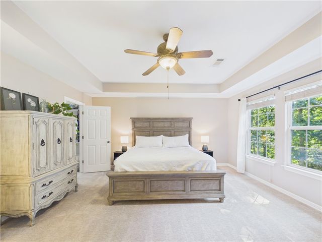 8 Benwick Lane, Bella Vista, AR 72714