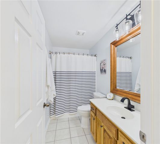8 Benwick Lane, Bella Vista, AR 72714