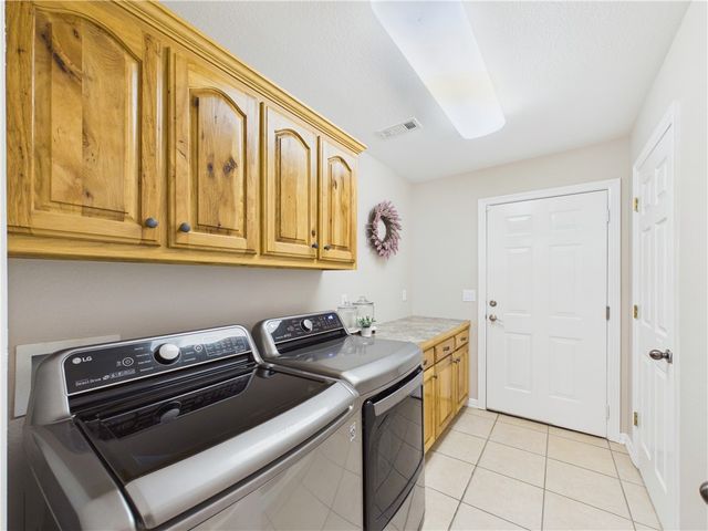 8 Benwick Lane, Bella Vista, AR 72714