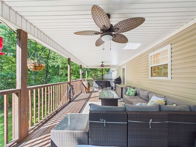 8 Benwick Lane, Bella Vista, AR 72714